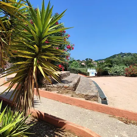Campsite Le Parc Des Chenes